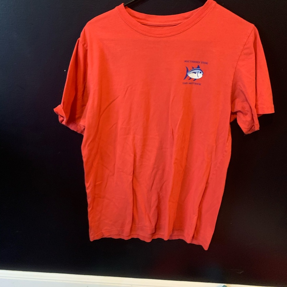 Nice southern tide tshirt